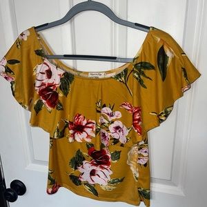 Heart & Hips Large Mustard Yellow Short Sleeve Top
